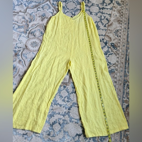 NWT Super cool jumpsuit/romper lemon yellow color Spanish brand size M - Picture 6 of 8